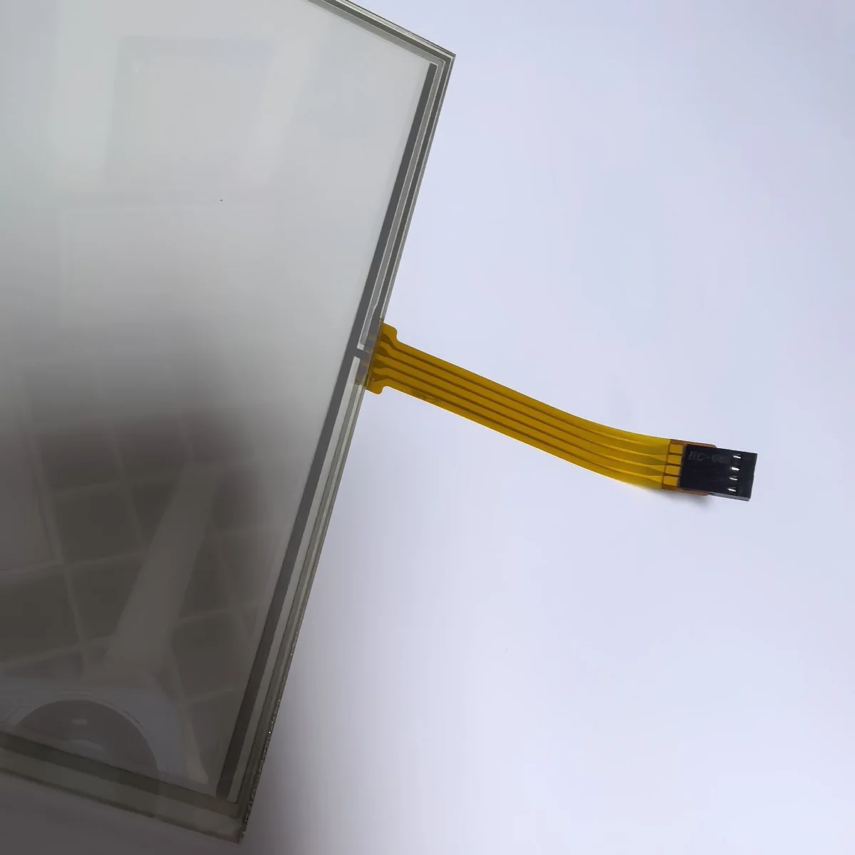 12.1-inch resistive touchscreen, 4-wire, universal USB type
