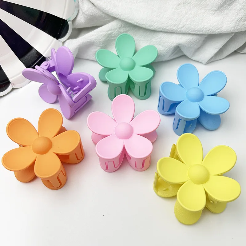 7CM Sweet Flower Hair Claw Clips Frosted Solid Color Women Girls Hair Clip Hairpin Shark Clip Ponytail Clips Hair Accessories