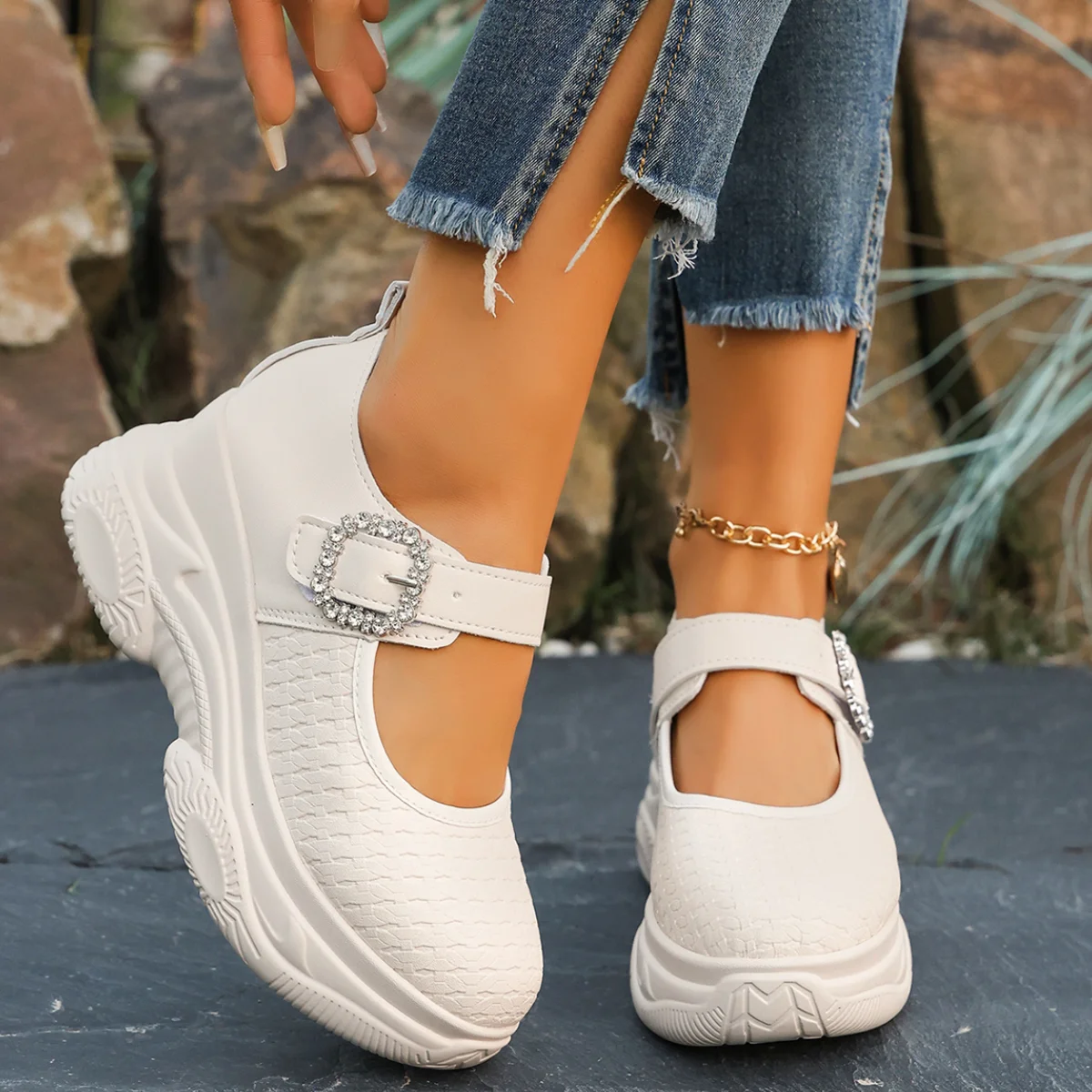 

Rhinestone Buckle Thick Bottom Mary Jane Shoes Women Spring White Black Patent Leather Wedge Sneakers Lady Height Increase Shoes