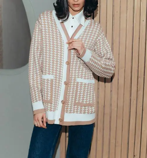 

Autumn and Winter New Elegant Women's French Loose Cardigan Plaid Print Fashion Contrasting Splicing Knitted Jacket