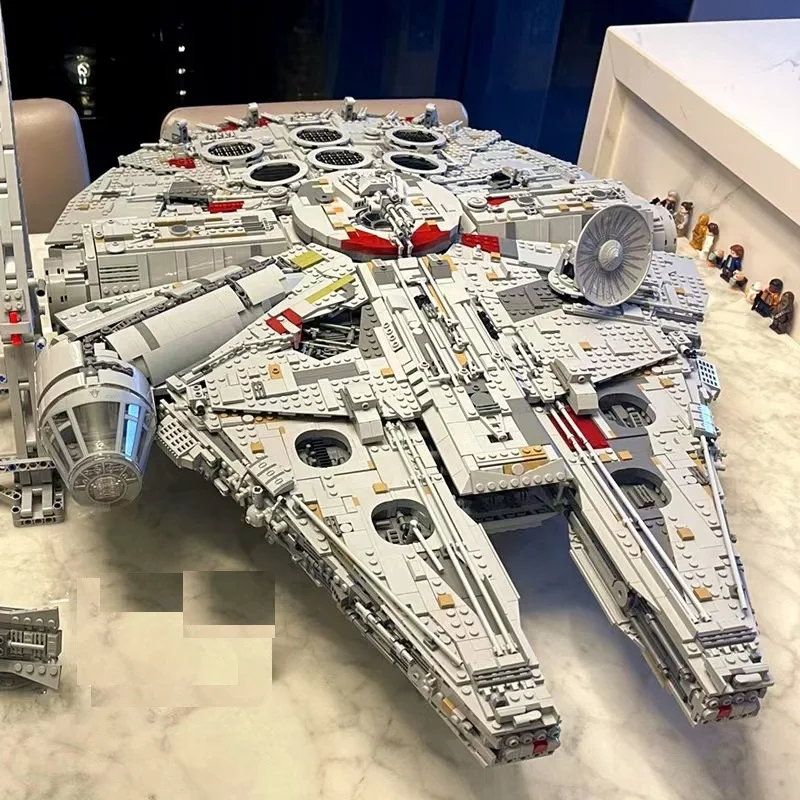 

7541pcs STAR Building Blocks Millennium Spacecraf Falcon Assembly Building Blocks Model Set Adult Boy Toy Gift