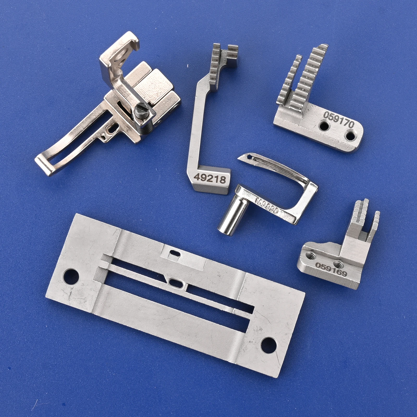 PFAFF 3811-3/55 Gauge Set Golden Wheel CS-5940 5943, PFAFF 3811 Needle Plate Feed Dog Presser Foot Looper Sewing Machine