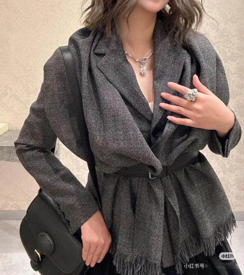 2024 Autumn/Winter New Women's French Minimalist High Grade Grey Wool Tassel Shawl Decorative Wool Suit Coat