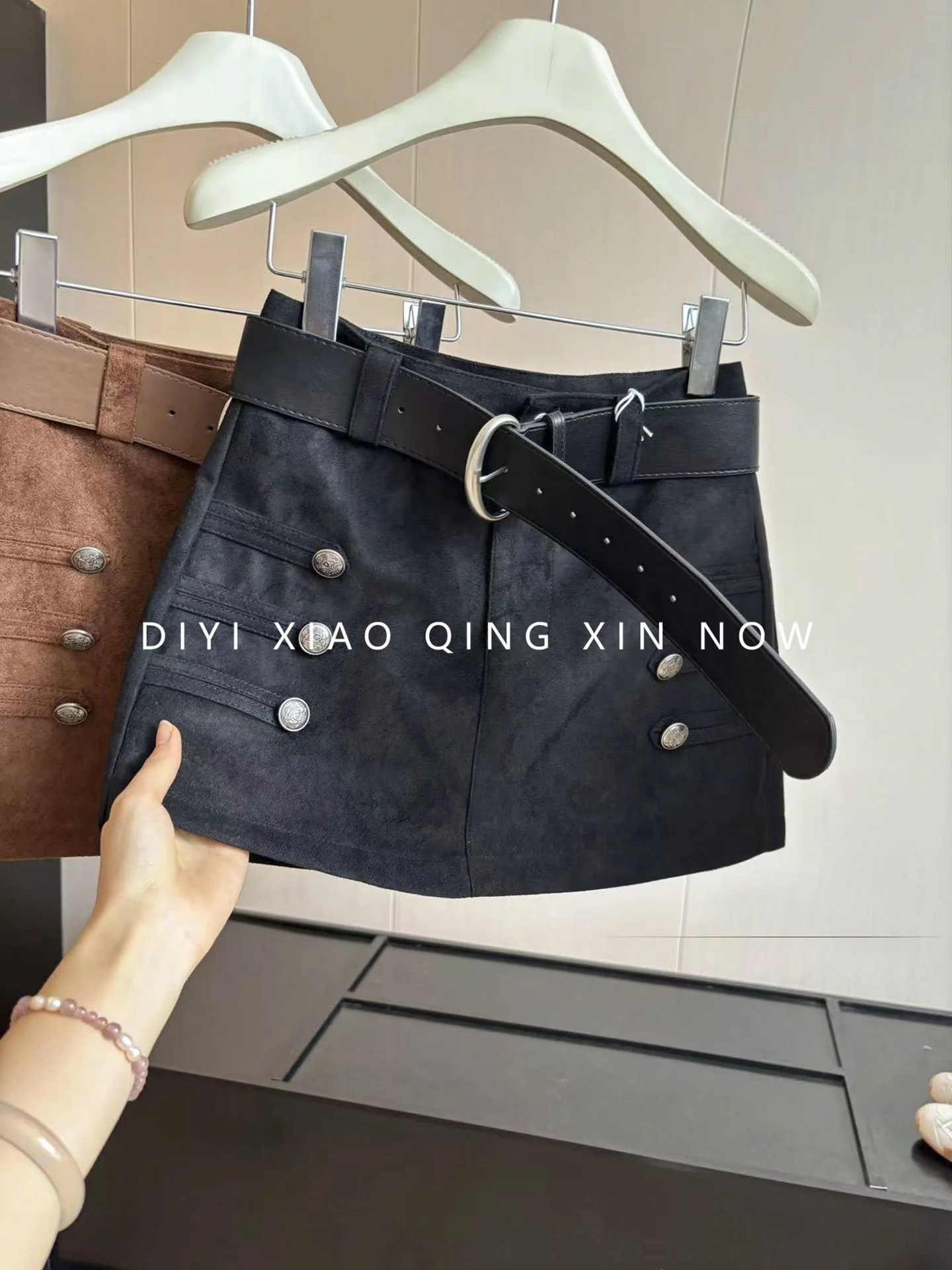 High Waist Double Breasted Suede  Skirt Women's A-Line Short Skirt Booty Skirt Slimming Effect Retro Hot Girl Style