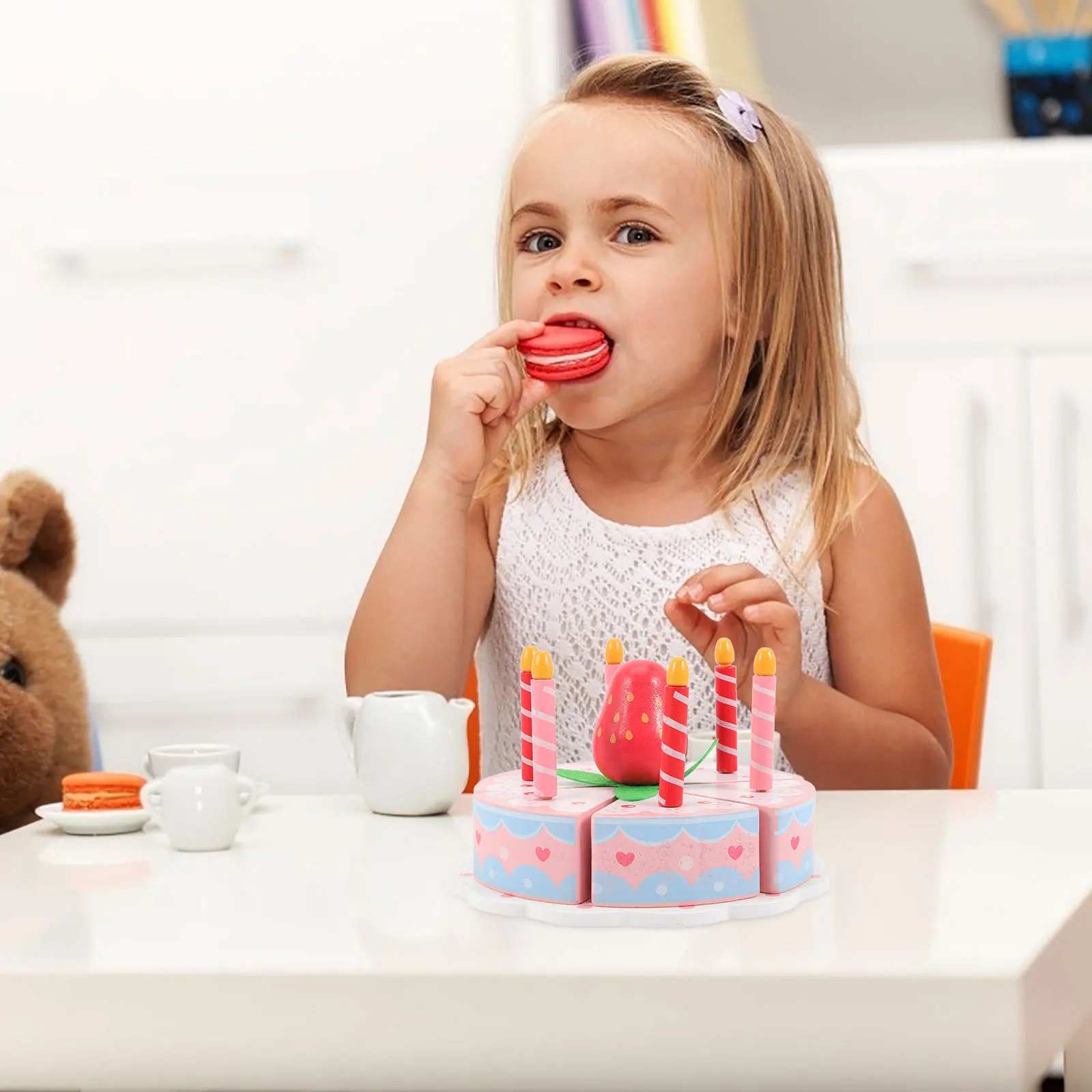 ชุดเค้กสตรอว์เบอร์รีจำลอง วัสดุพรีเมียม สีสันสดใส ชุดของเล่นเสริมพัฒนาการสำหรับเด็ก ฝึกหั่นขนม ชุดครัวจำลอง