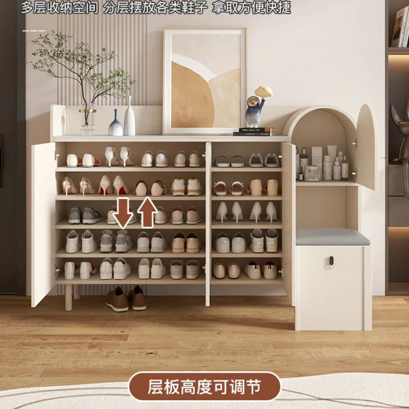 

Shoe cabinet is simple, modern, and large capacity. The shoe cabinet is integrated with a stool