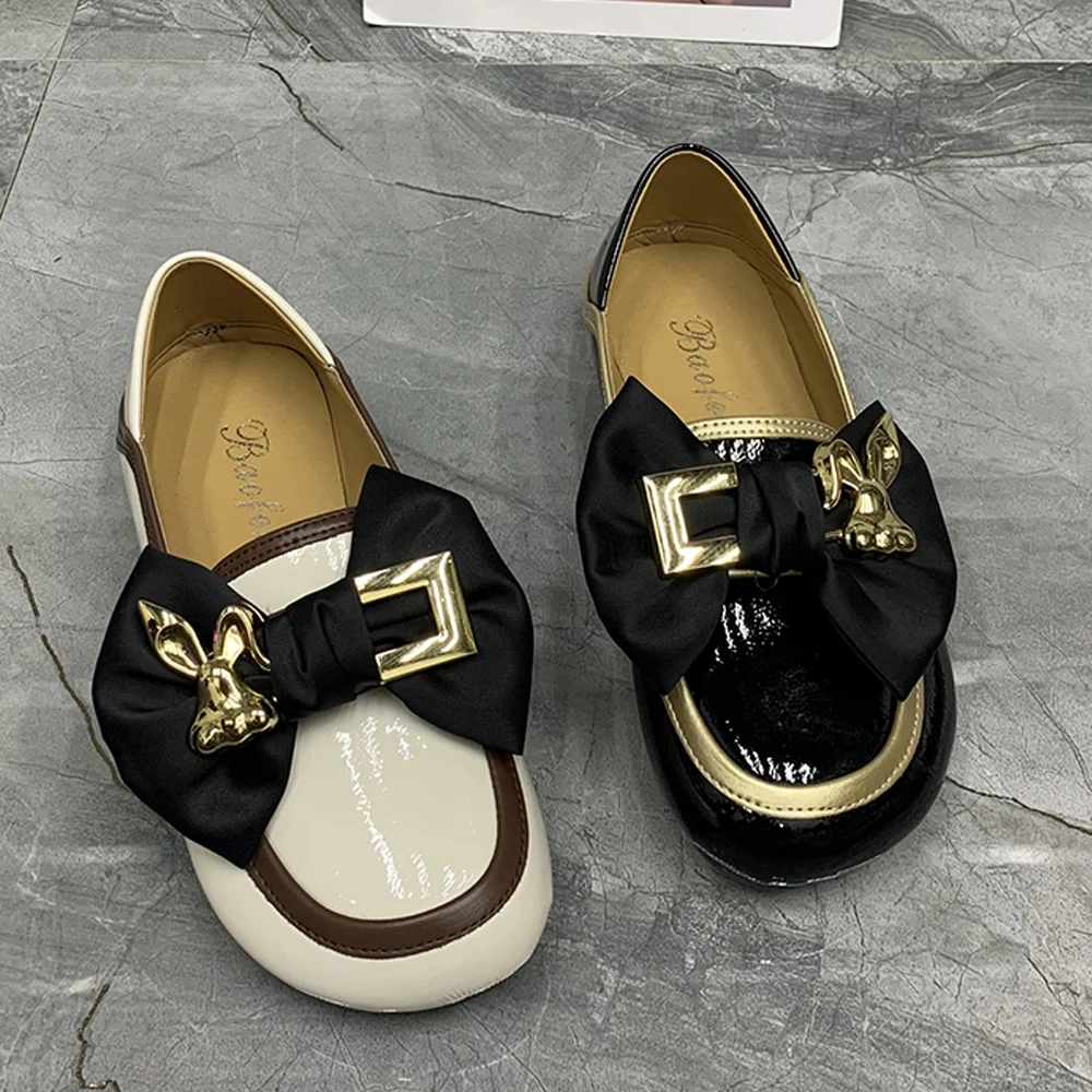 Fashion Flats Shoes Women Luxury Brand Designers Shoes Plus Size Women Loafers Patent Leather Female Mullers Bow Moccasin Shoes