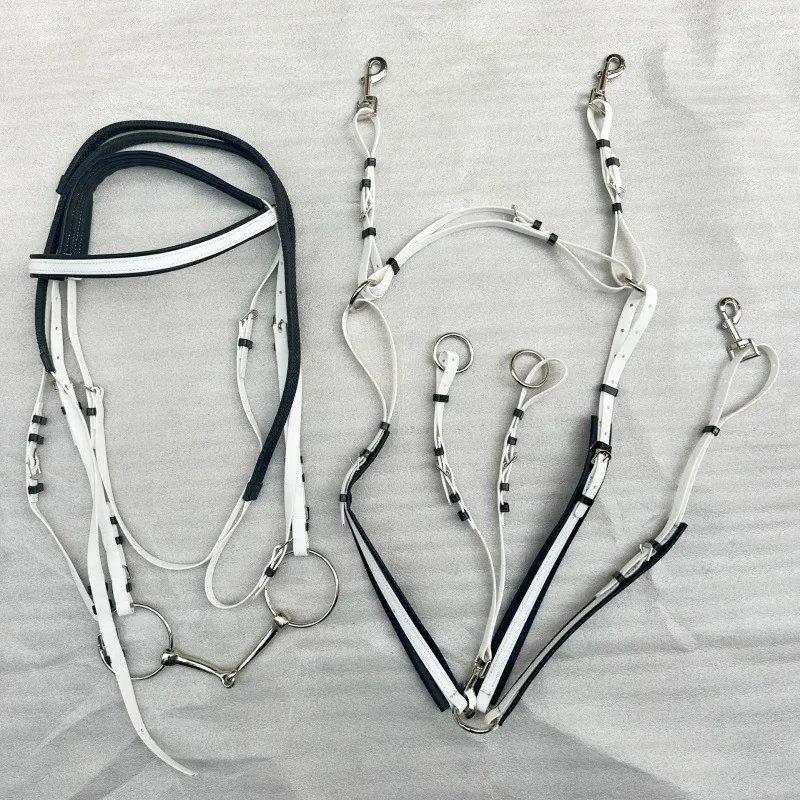 耐久性マラソンステンレス鋼馬勒PVCパッド入り鼻帯額帯手綱モデル赤緑乗馬馬術2