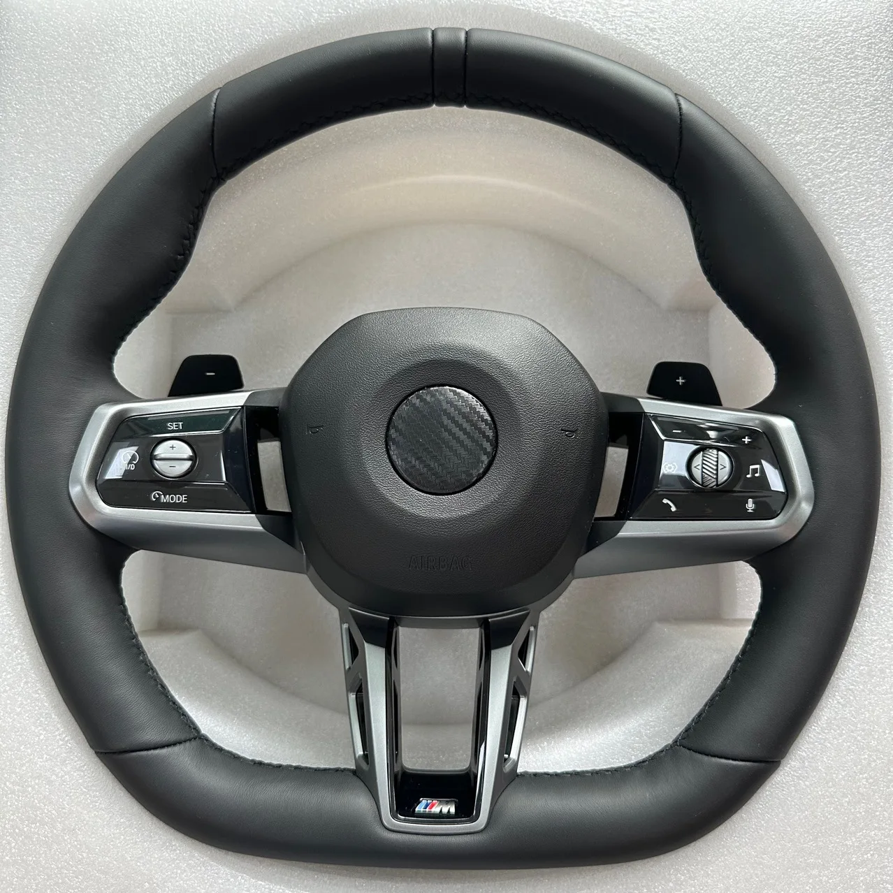 

Новое рулевое колесо G Chassis ID8 подходит для всей серии BMW 1234567 серий X1, X2, X3, 4X5 и X6.