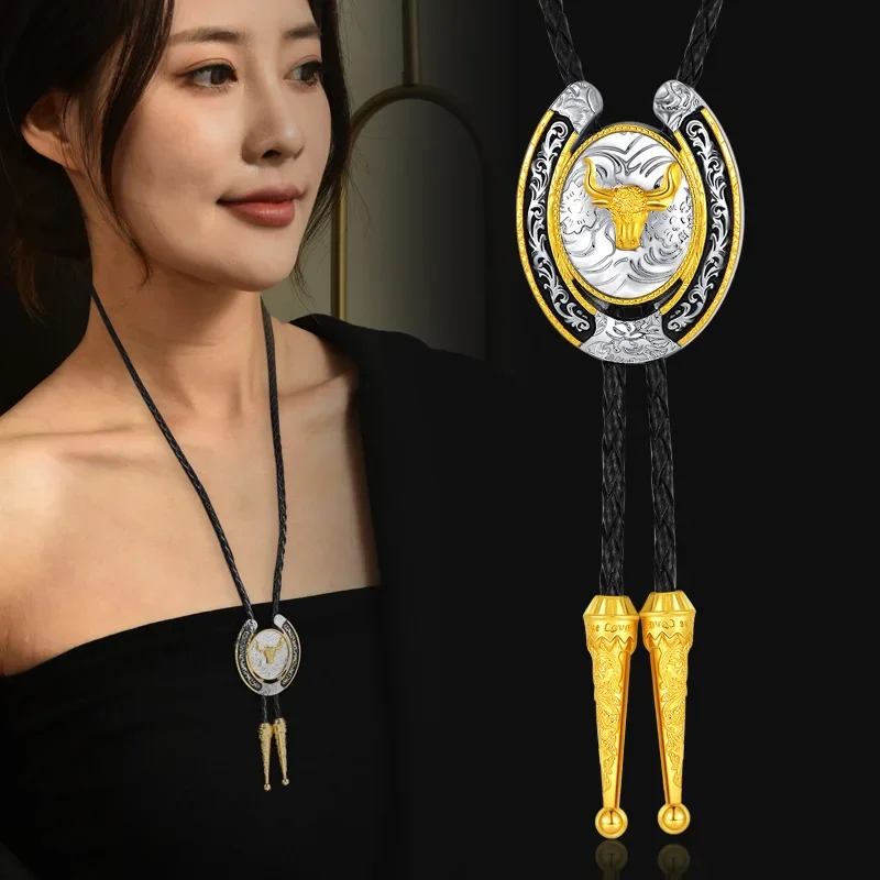 

2025The letter deer head AMDH pendant necklace with horseshoe-shaped neckline features a cross-border creative design