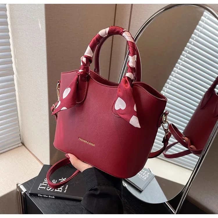 

Women's Crossbody Bags Lightweight PU leather Handbag For Wedding High quality mom small shoulder bag handbag for Commuting