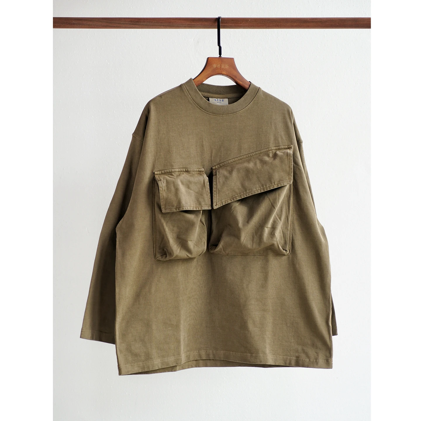 

Футболка с длинным рукавом из натурального хлопка, окрашенная вручную по традиционной технологии, свободного кроя, тонкая, для активного отдыха, с круглым вырезом, стандартный размер.