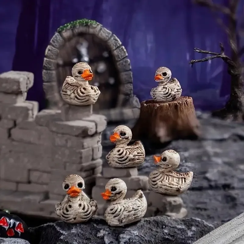 20 Pack 0.6in Cute Skull Ducks Resin Figurines Halloween Party Favors Home Office Desk Decor