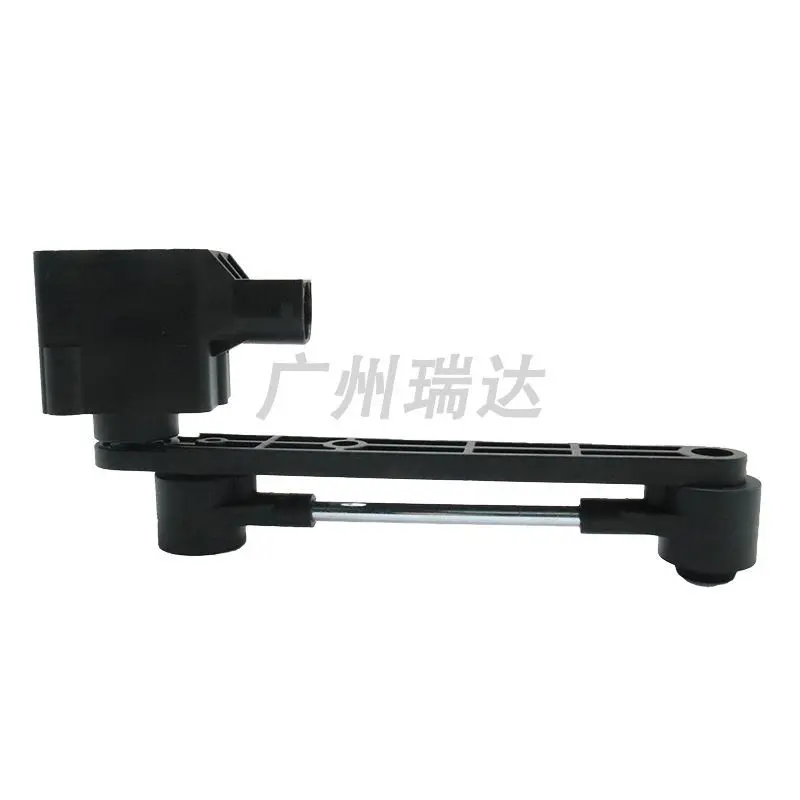 

Датчик высоты автомобиля RQH 100030 для моделей Range Rover Discovery