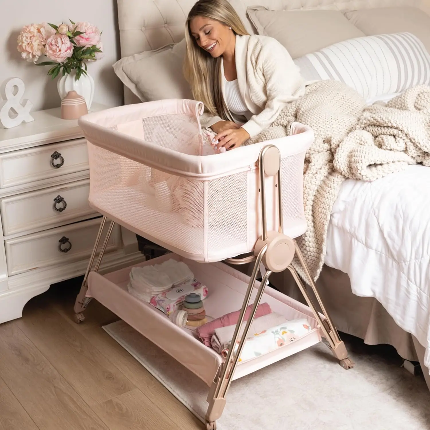 Bedside Sleeper - Bassinet & Bedside Crib with Height Adjustment & Wheels - Can Be Placed Next to Bed - Attaches to Parents Bed