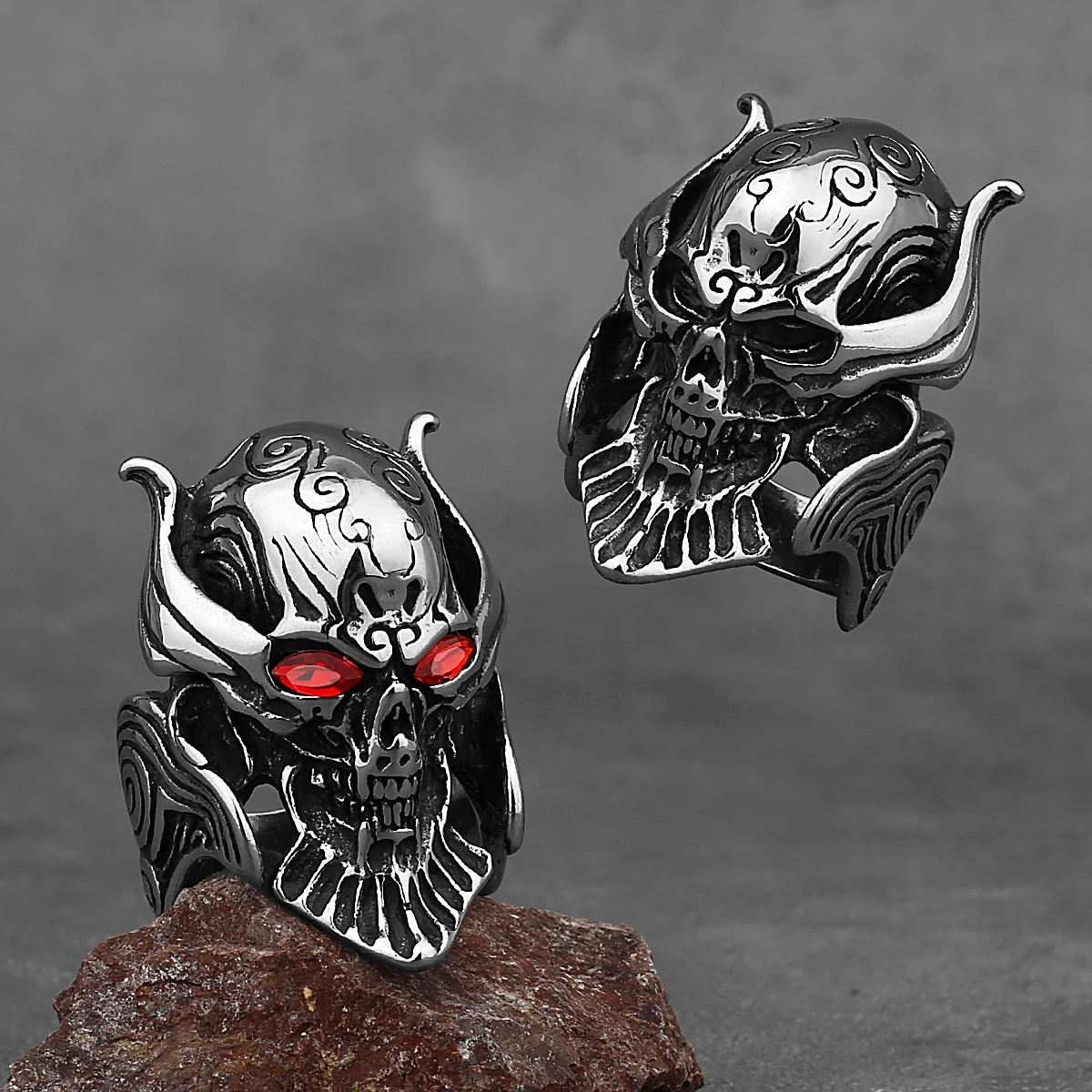 Stainless Steel Ring Domineering Wolf Tooth Armor Men's High Quality Fashion Biker Red Eye Hell Devil Ring Jewelry