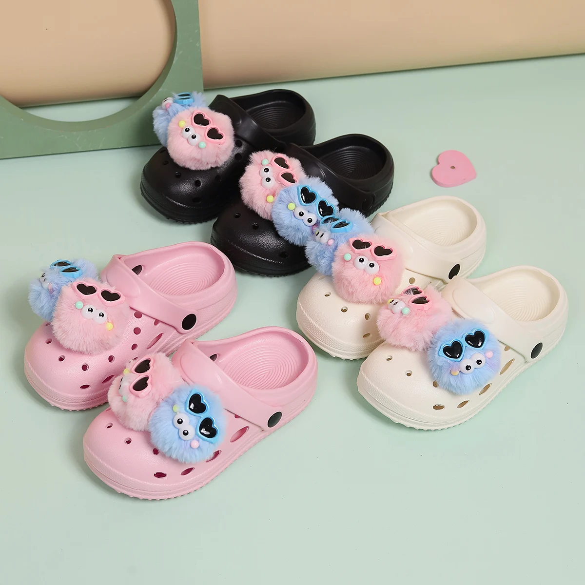 

New Children's Slippers Sandals Cartoon Soft Sole Anti-Slip Child Shoes Girls Outdoor Boys Sandals Kids Cute Home Shoes