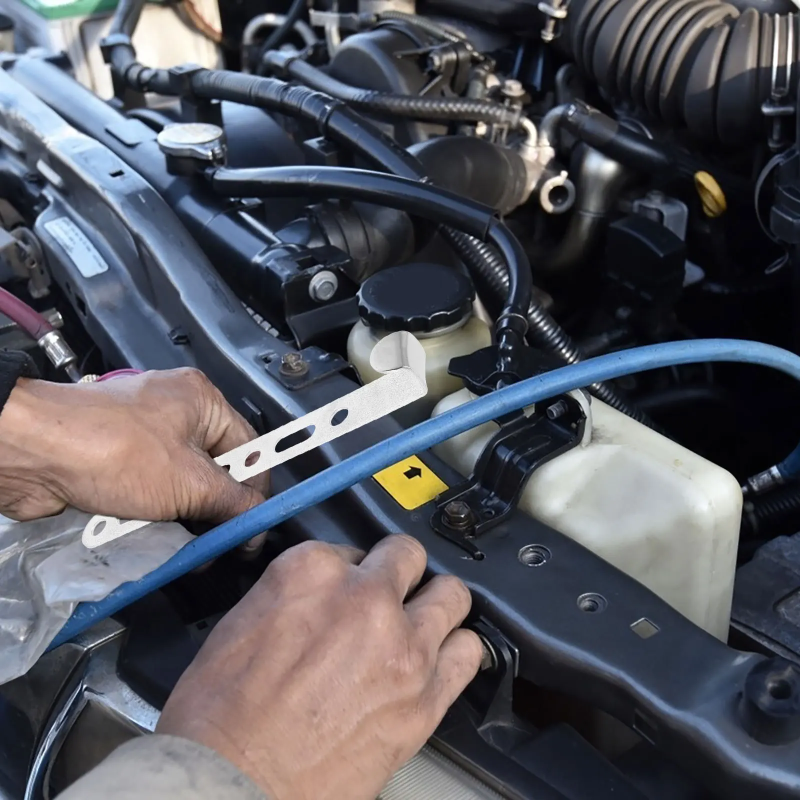 

Aluminum Alloy Universal Rotatable Air Intake Holder Durable Mounting Bracket For Truck System Car Power Supply