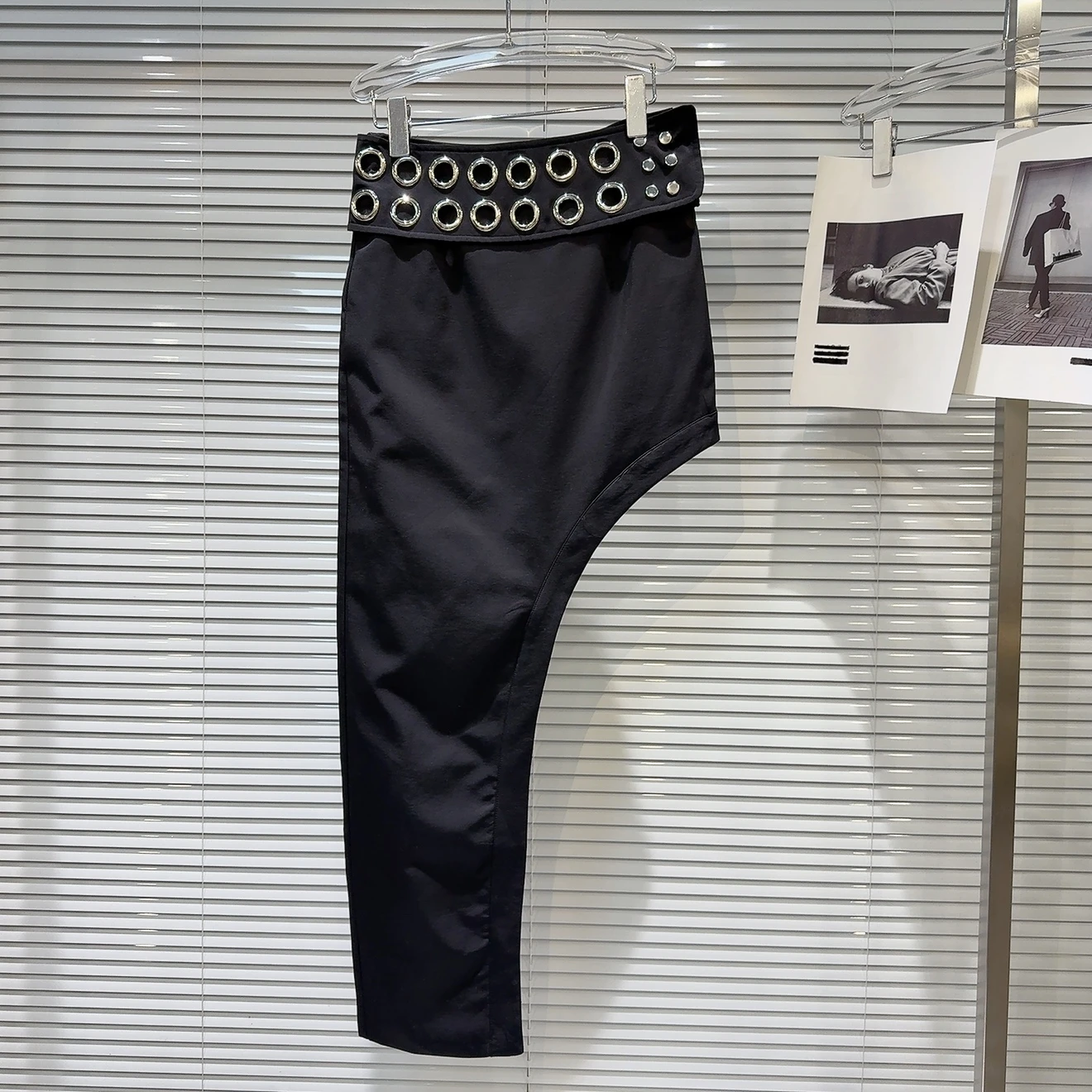 

Trendy Metal Ring Waist Belt Midi Skirt f Body Skirt Sweet Cool Spicy Girl Design Irregular Long Skirt Women's Faion