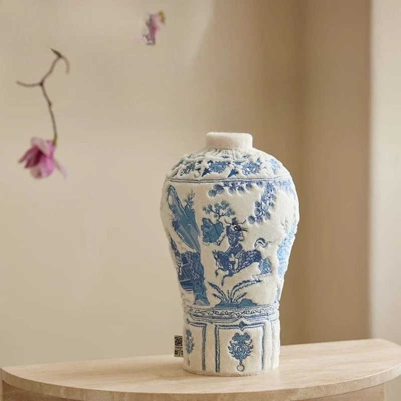 Blue and white vase throw pillow new Chinese embroidery Chinese style creative decorative ornament