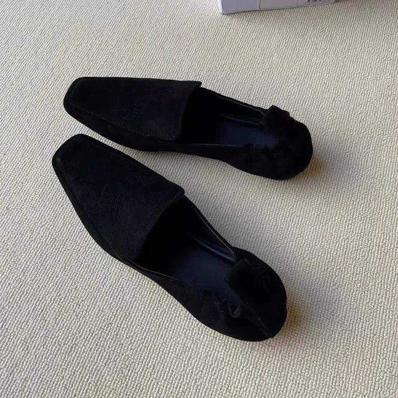 

Замшевые балетки на низком каблуке с плоской подошвой, универсальные туфли-мулы в стиле ретро, новая модель в корейском стиле, версия из воловьей кожи с маленькой квадратной головкой