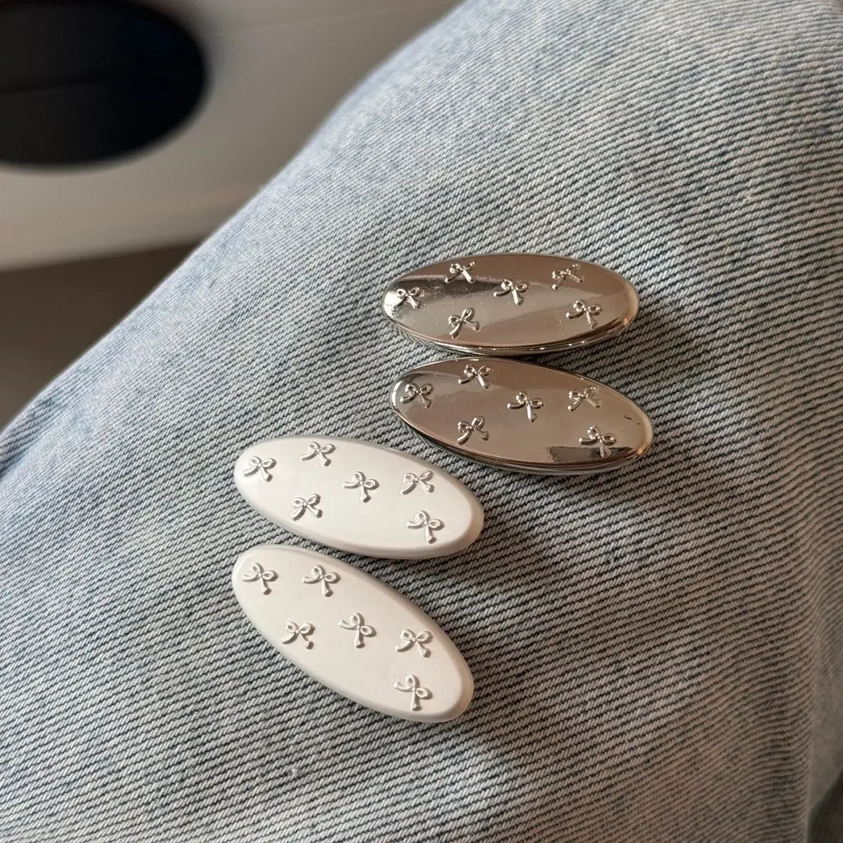 

Silver bow hair clip, women's hair clip, high-end and exquisite hair accessory on the side