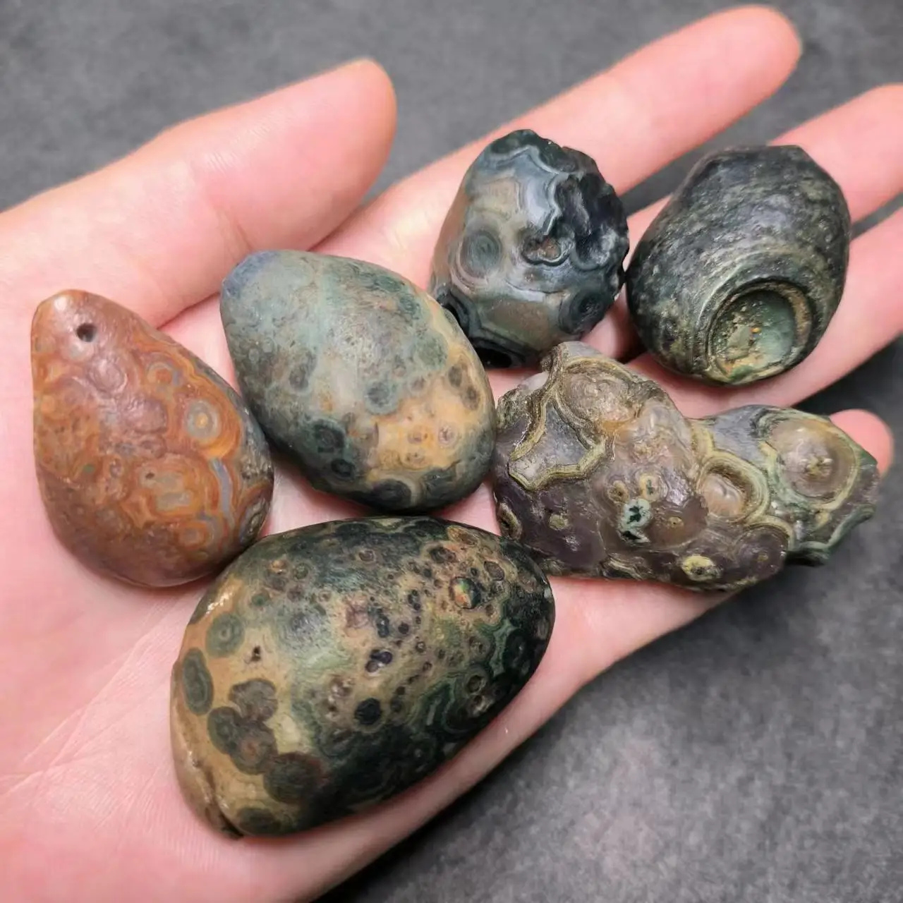 1pcs/lot Wonderful Nature Natural Stone Mysterious Pattern Alxa Gobi Agate Rough Stone pendant Punch large size strong energy