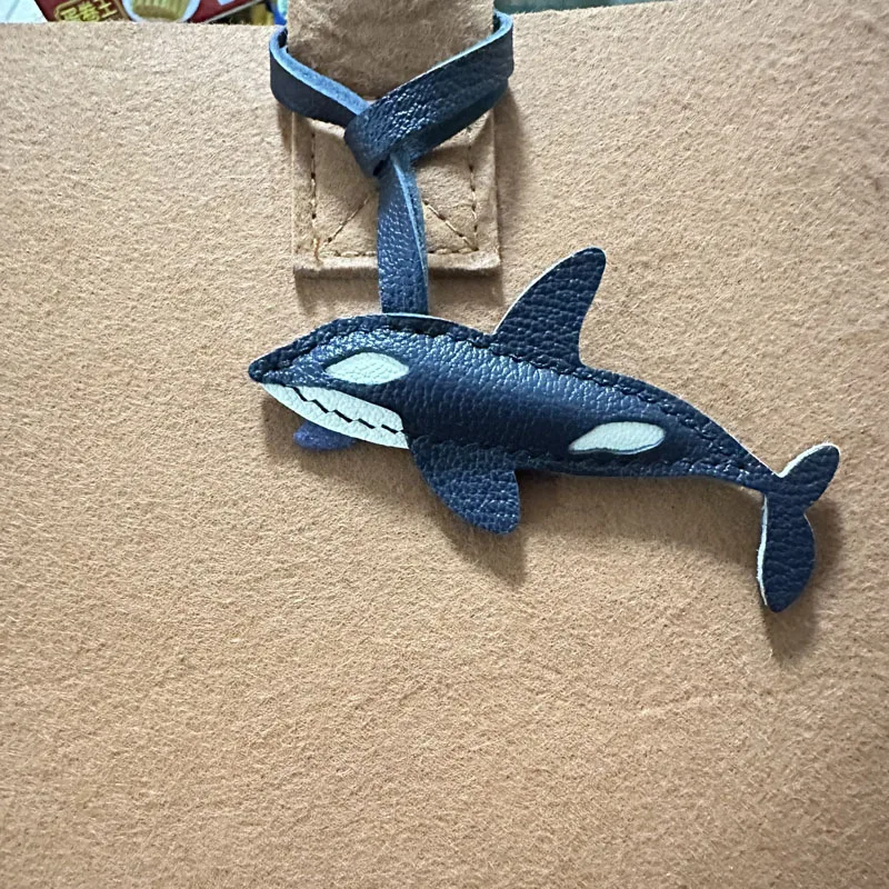 

Leather Killer Whale Keychain Pendant Mobile Phone Pendant Bag Killer Whale Keychain Goatskin