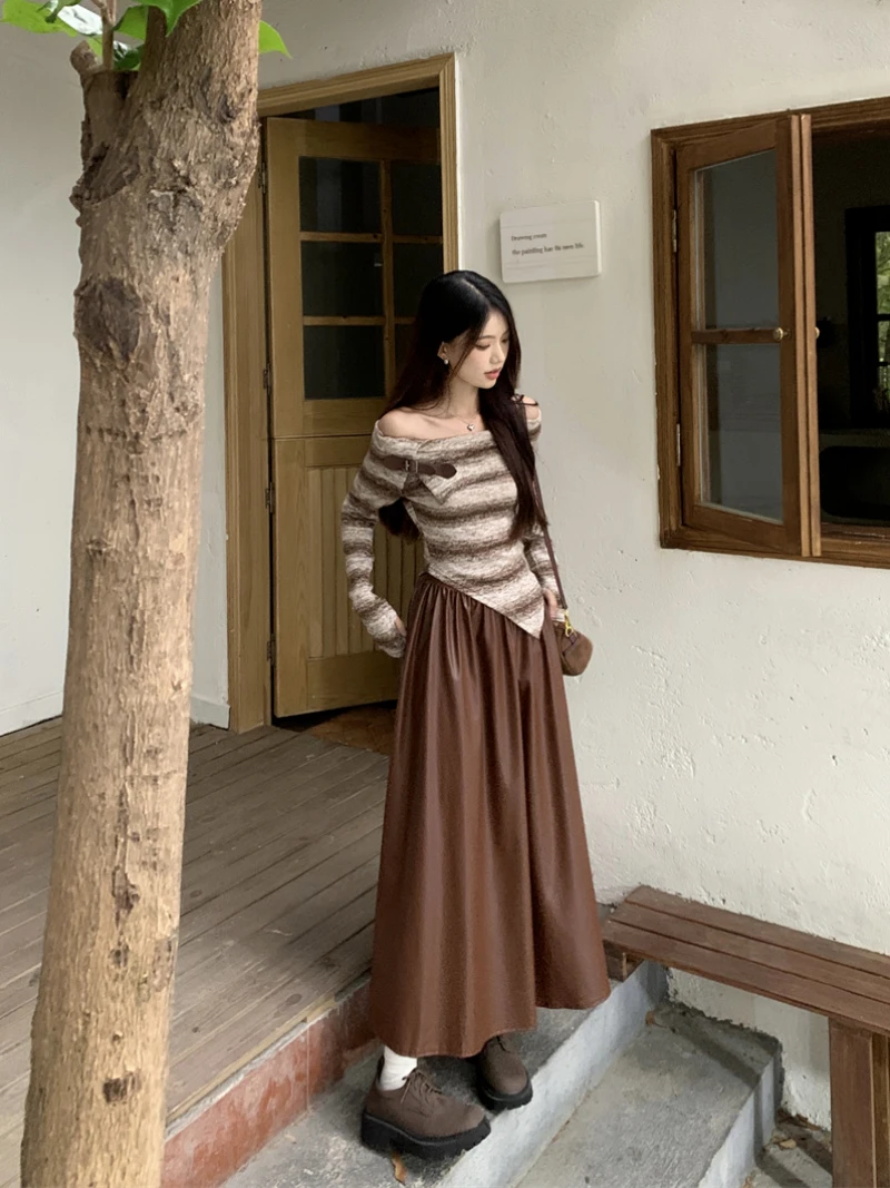 Spring and Autumn French Irregular Striped Long Sleeve Top One Shoulder Knitwear Solid Vintage PU Skirt Two Piece Set for Women