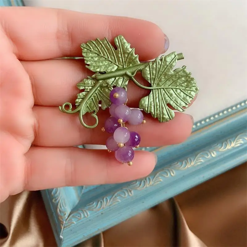 Baroque Luxury Beautiful Grape Fruit Design Brooch for Men and Women, Jewelry Accessories, WeddingHolidayPartyCoupleSurpriseGift