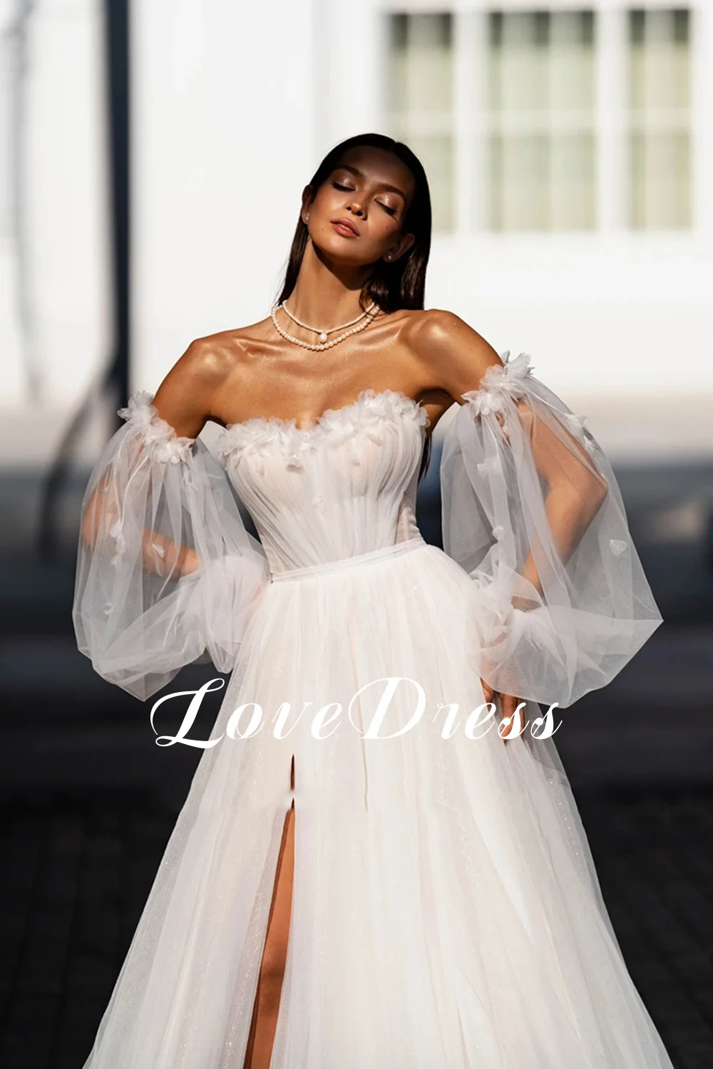 LoveDress Boho Sweetehart Wedding Dress High Side Split Puff Sleeves 3D Flower Appliques Modern Bride Gown Backless Tulle Train