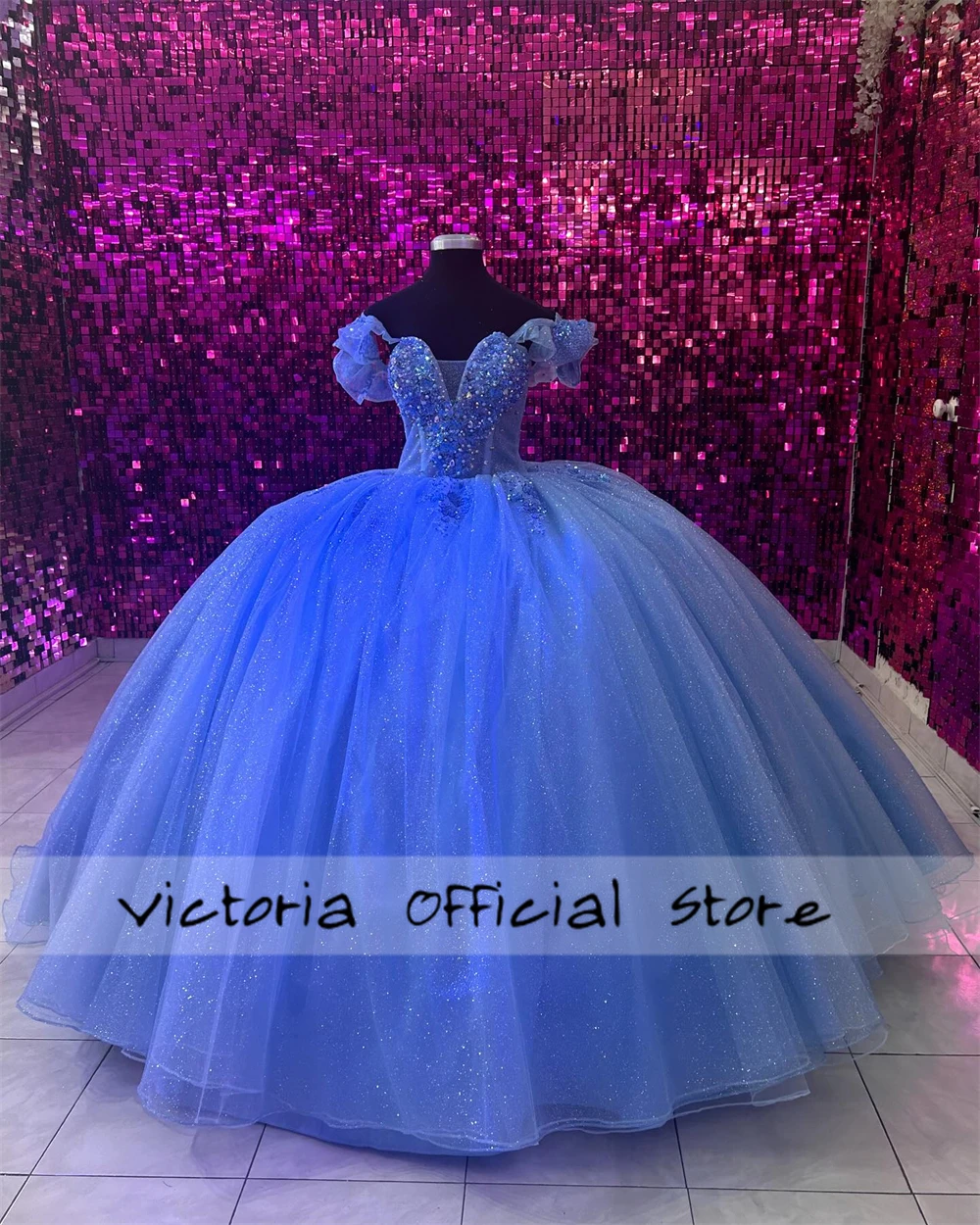 青い真珠のレースのアップリケが付いた裸の肩のボールガウン,豪華な誕生日ドレス,卒業式,卒業式,15 Quinceanera,2024