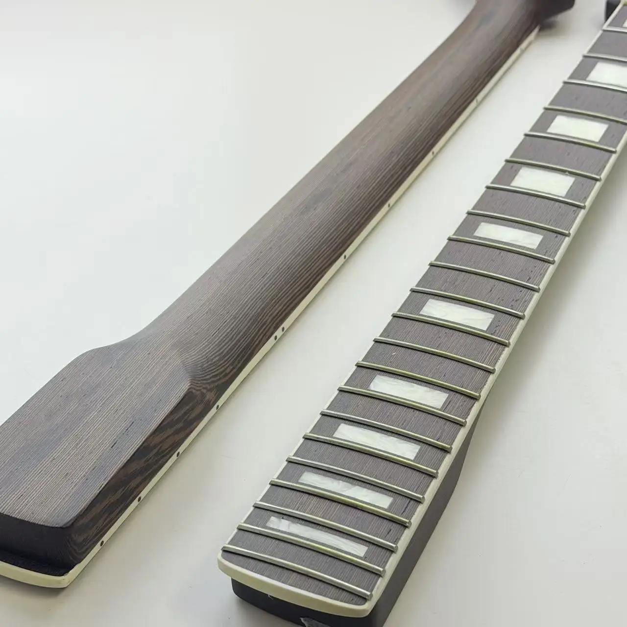 Premium Chicken Wing Wood ST Electric Guitar Neck 22-Fret 9.5'' Radius High-End Replacement for Musicians