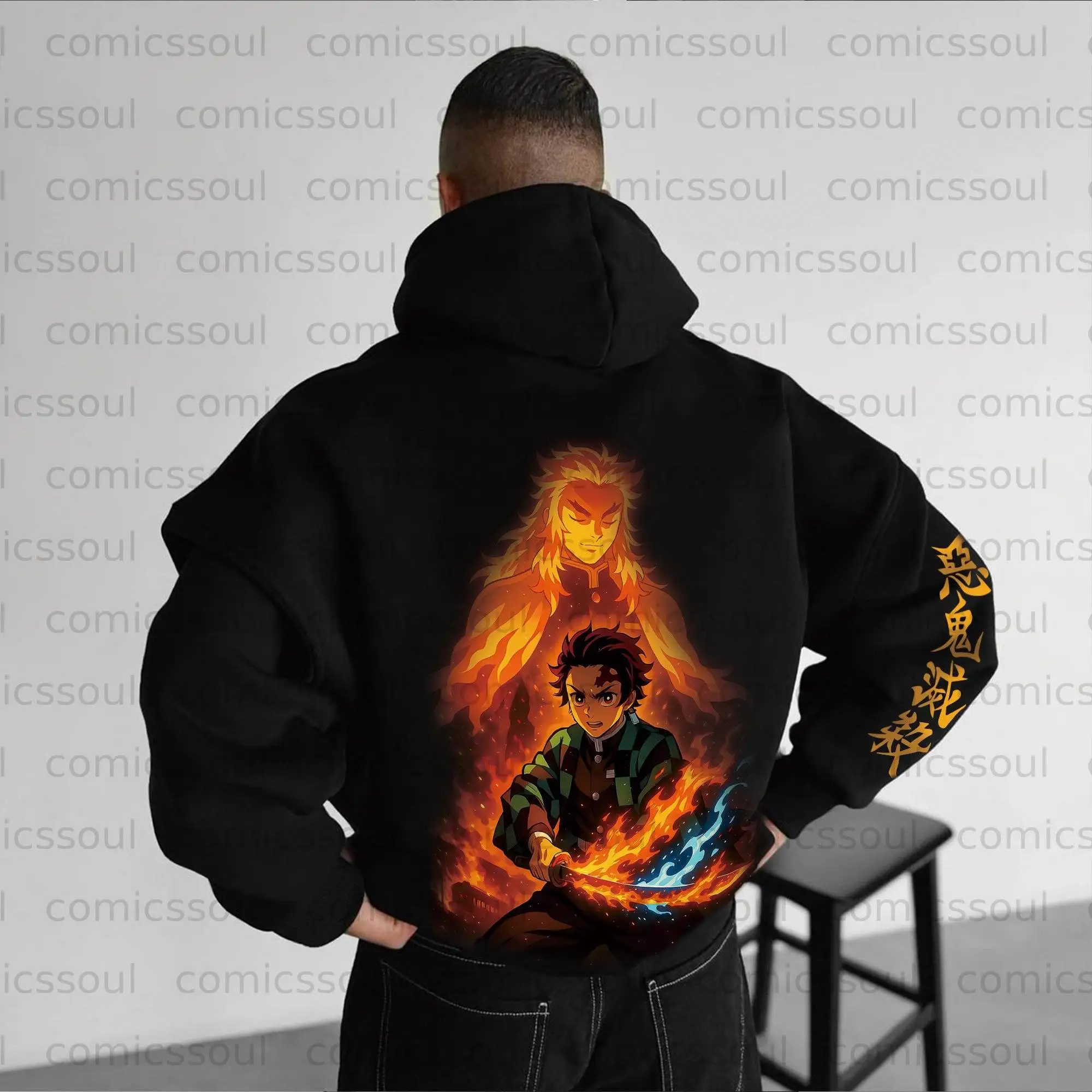 Conjunto de sudadera con capucha Demon Slayer negra con Tanjiro Kamado y Kyojuro Rengoku Diseño de patrón de llama con estampado en la espalda Kimetsu No Yaiba de dos piezas