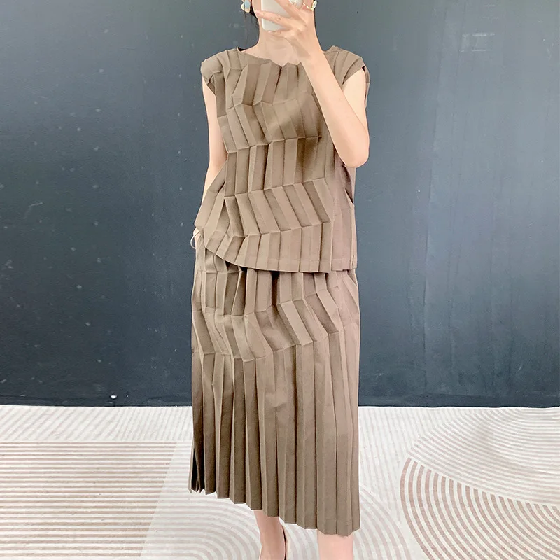Miyake Niche Design Sense Handmade Pleated Suit Women's Summer Temperament Age-reducing Slim Top Skirt Two-piece Set