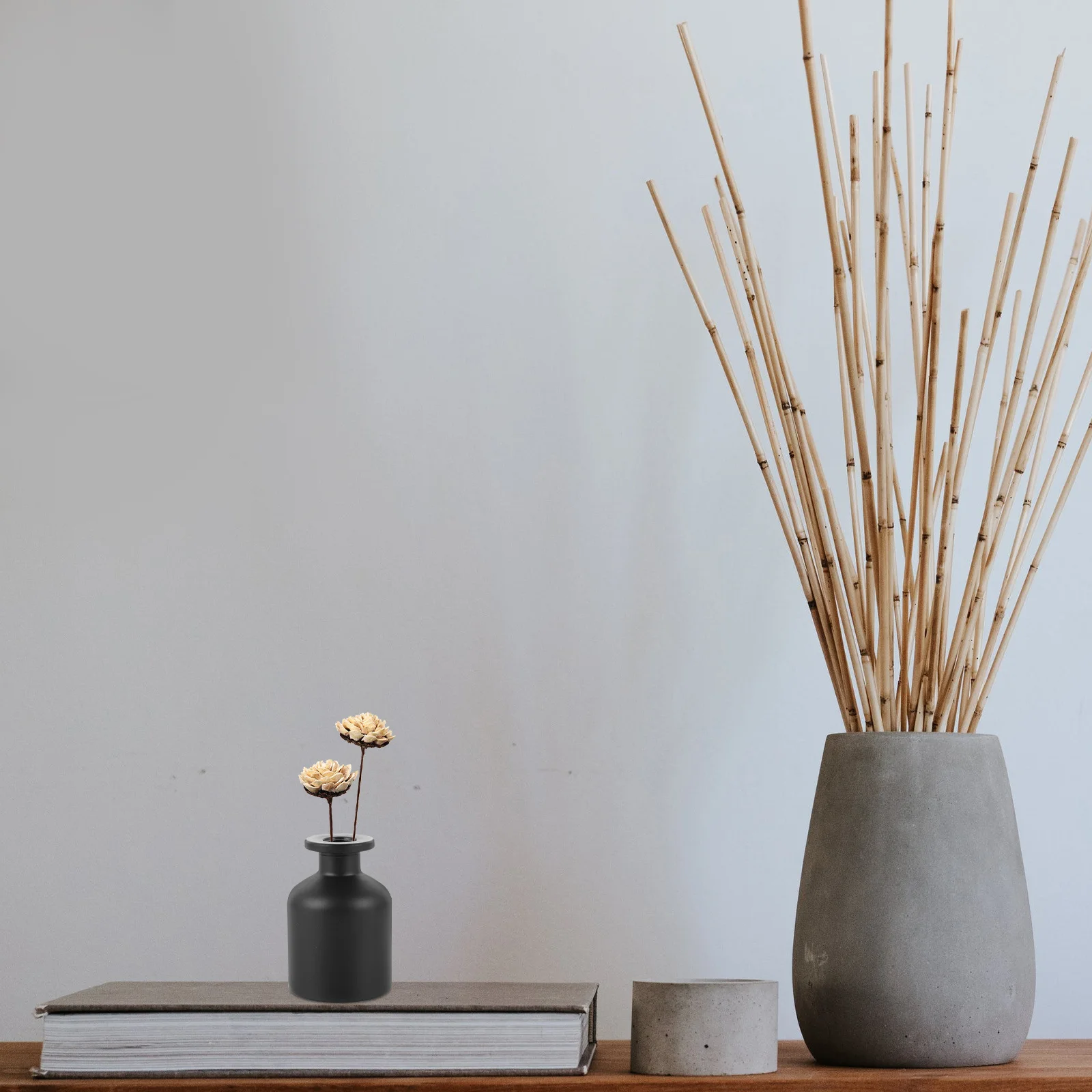 

2Pcs Aromatherapy Bottles Glass Fragrance Containers Essential Oil Dispensing Bottles Perfume Storage for Decor