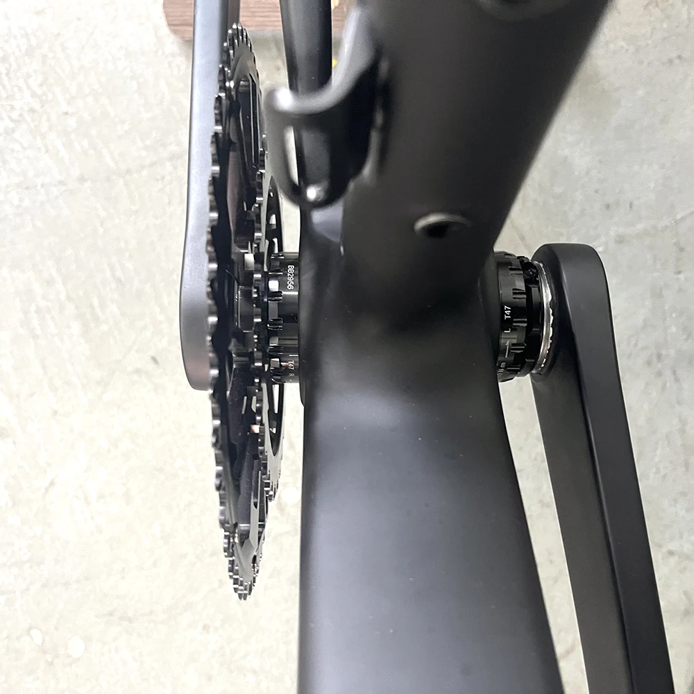 LEESE カーボンクランク 欠品あり 24mm 150m LEESE LSE-C01 、カーボンファイバークランク超軽量ロード砂利バイク
