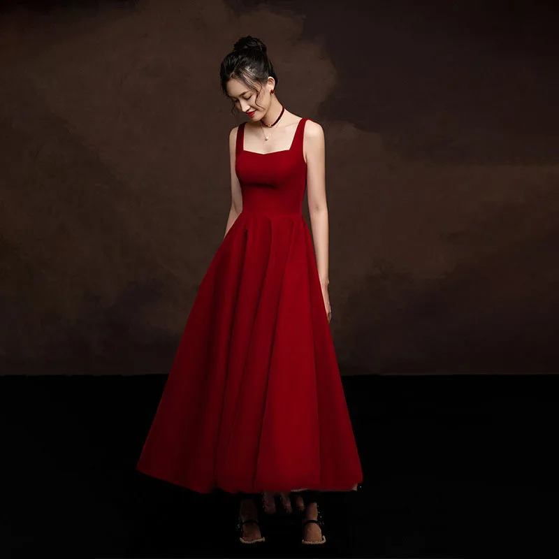 

Burgundy Chinese Bridal Cheongsam Spaghrtti Strap Sexy Qipao Celebrity Banquet Dress Gown Satin Pleated Vestidos De Festa