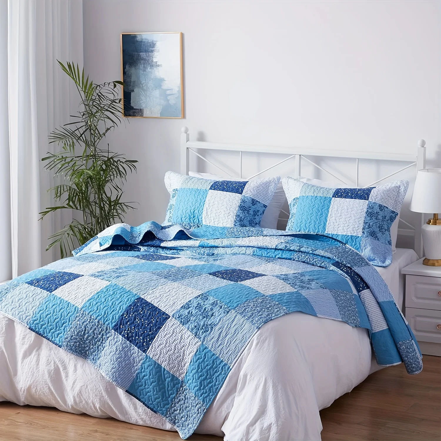 Blue Patchwork Quilt Set With 2 Pillowcases Machine Washable All Season Comfortable Bedding