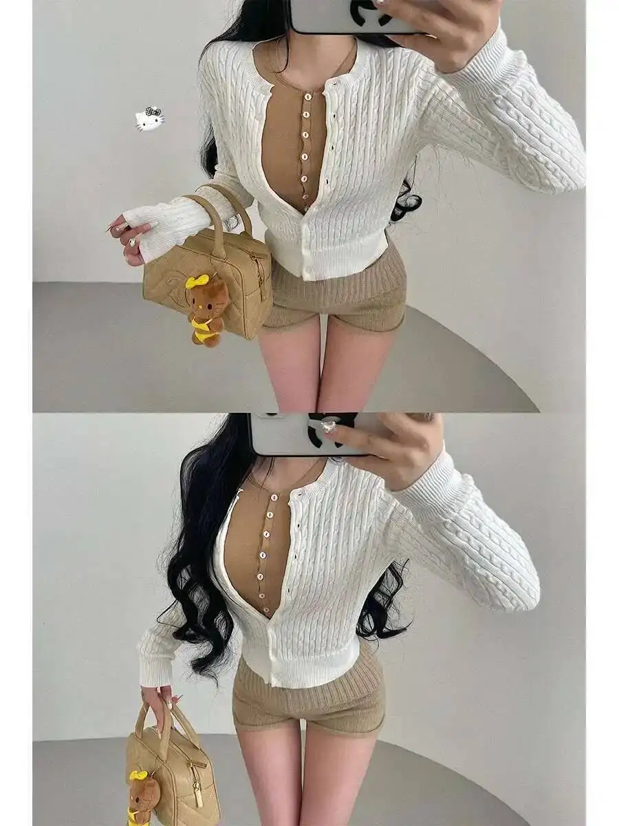 ラウンドネックシングルスリムドウツイストニットセーターカーディガン女性ファッション甘い女性トップス 2025 新しい春韓国 PAF0