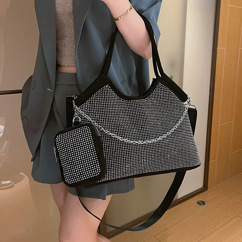 Borsa Casual da donna con cerniera di spedizione gratuita 2023 borse di alta qualità per le donne catene ad alta capacità Tote Bags borsa con paillettes