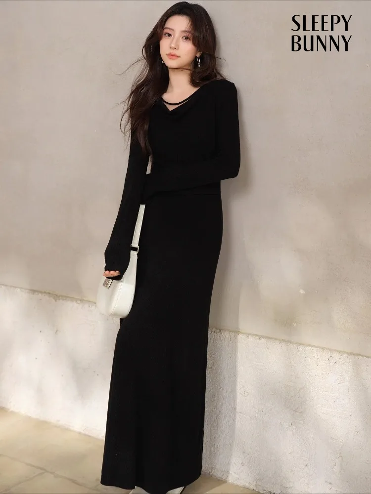 

Elegant French-Style Drape Neck Knit Dress Women Slim Fit Long Black Maxi Dress Winter Minimalist Bodycon Dress Chic Daily Wear