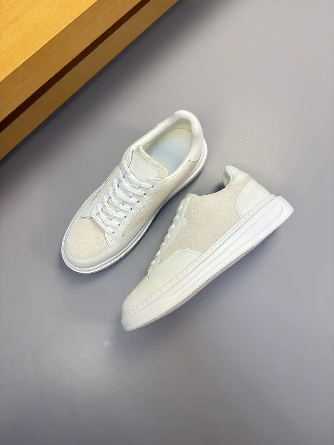 Simple Solid Color Low Top Sneakers for Men and Women, Soft Sole Comfortable Casual Shoes, Trendy Versatile Flat Footwear for Teenagers, Breathable Upper Material, Great Choice for Daily School, Leisure Time and Short Trips.