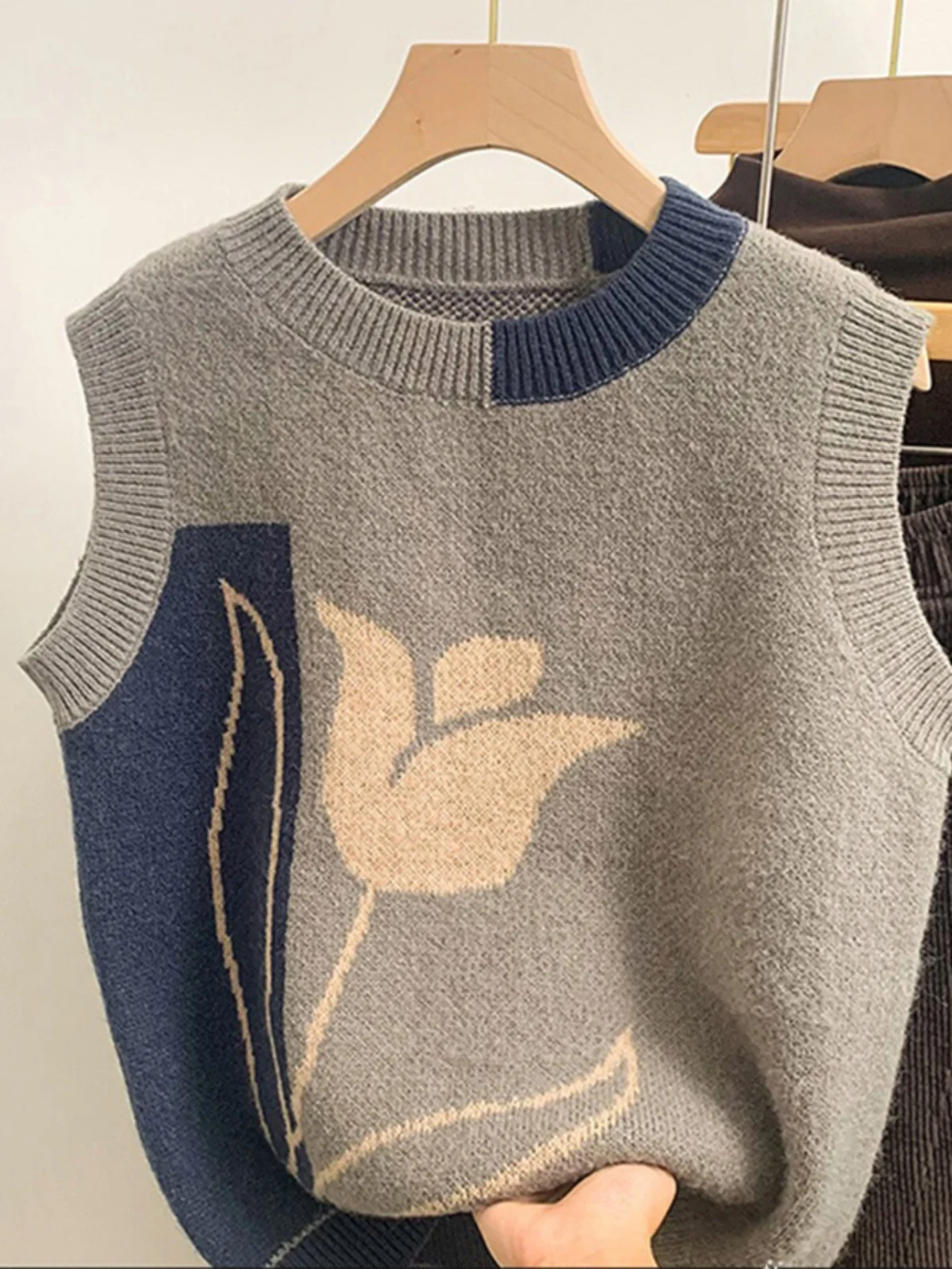 

Женский вязаный жилет Svel round Ne, осенне-зимний модный крючок с цветочным узором, высококачественный топ без рукавов для поездок на работу