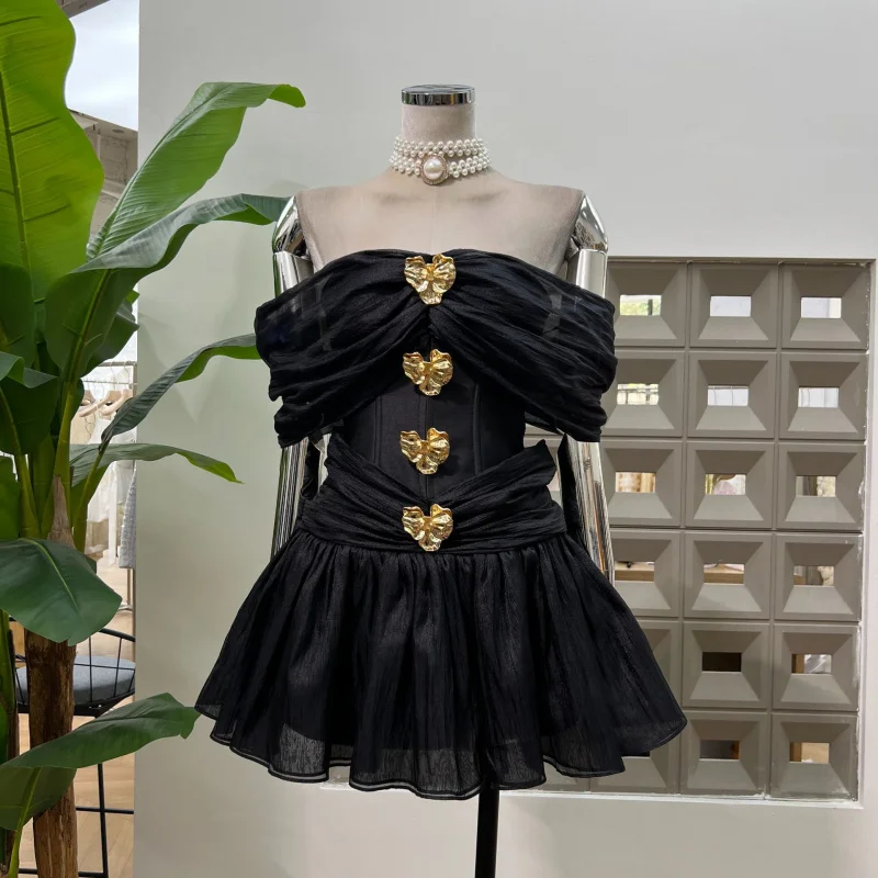 

Unique Designer Women's Fashion High-End Elegant gold Brooch Off-Shoulder Strapless Crepe Dress