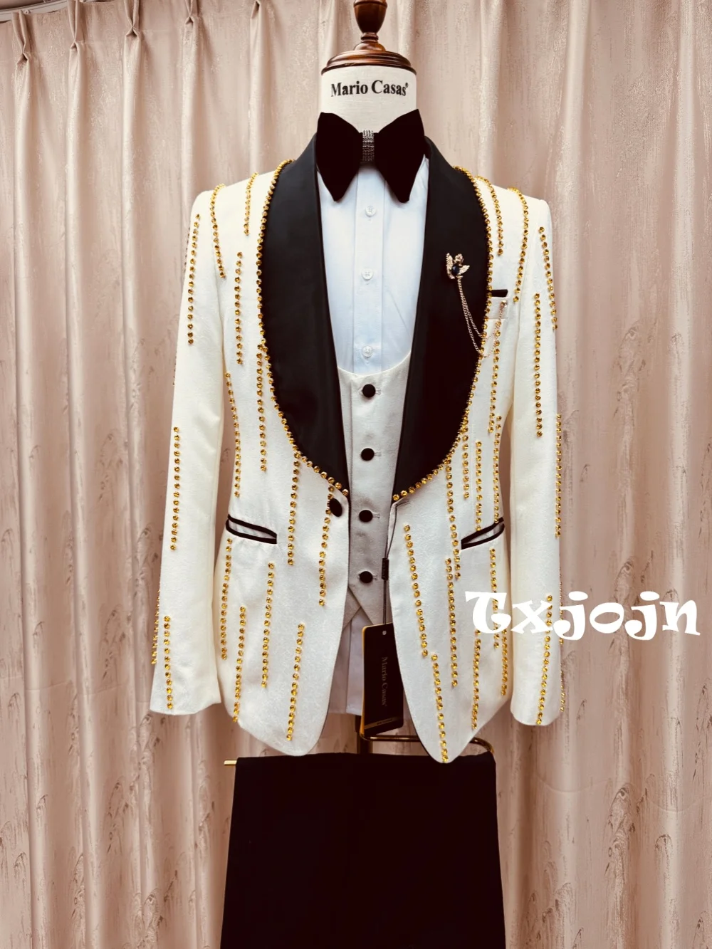 

Jacquard Golden Beaded Men's Suits 3 Pieces Banquet Party Wear Elegant Premium Suit Set For Birthday New Long Sleeved Tuxedo