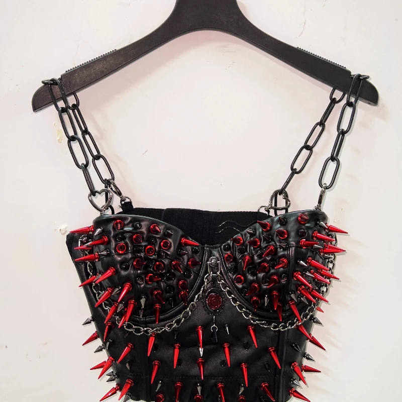 Originale gotico estivo rivetto scuro catena fionda da donna americano retrò sottocultura dolce fresco sexy hot girl gilet Y2K gilet da donna