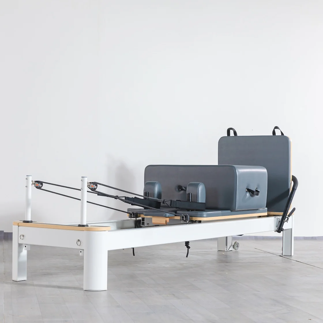 

Luxury Fourth Generation White Bed Pilates Reformer Foldable Fitness