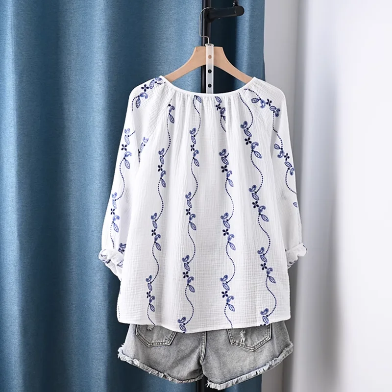 Одежда японского бренда 2025 года, белые рубашки и блузки с вышивкой в этническом стиле для женщин, летние топы с рукавами 3/4