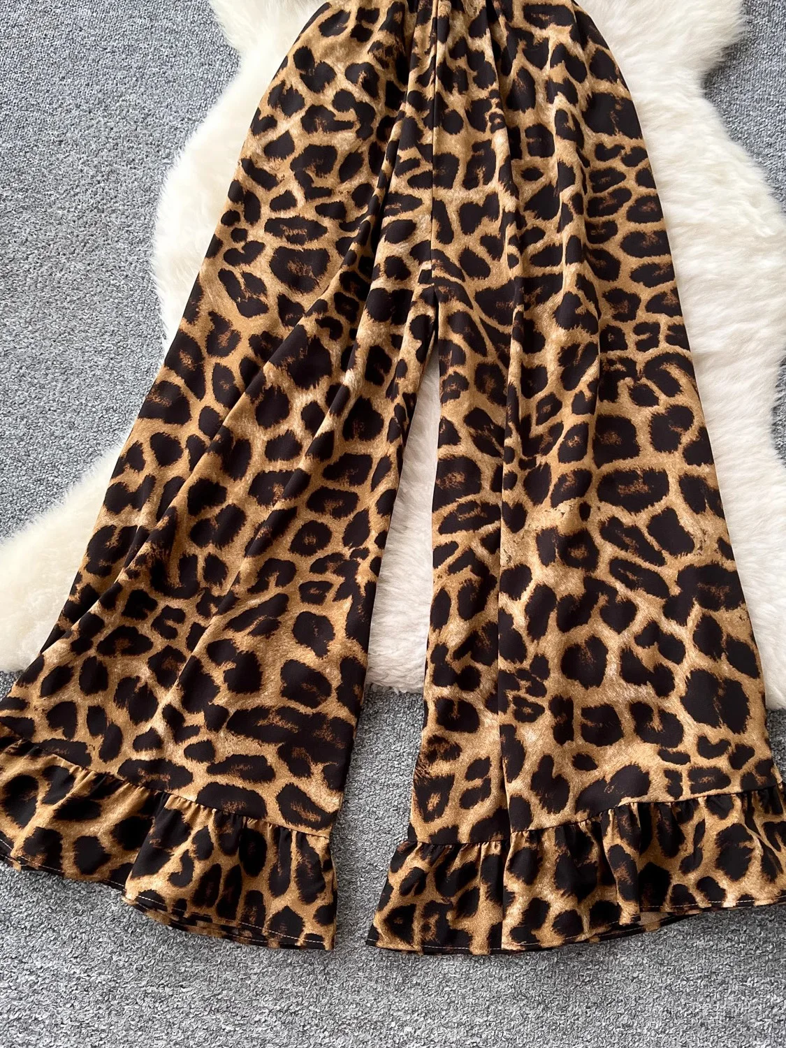 Women's Summer Leopard Print Jumpsuit Lace-Up V-Neck Bell Sleeve Wide Leg Romper Tied Waist Pants Casual Resort Outfit New